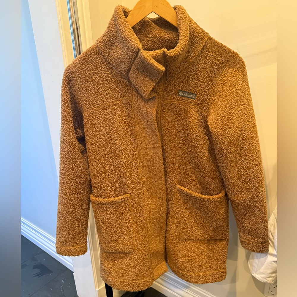 Mid thigh fleece coat
